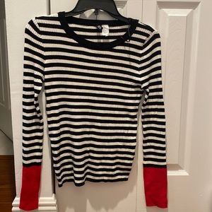 H&M divided long sleeve tshirt
